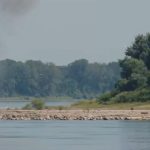 UPDATE-Militarii intervin pentru a devia cursul Dunării spre Centrala Nucleară Cernavodă/ Primele teste au avut succes, fiind detonate controlat încărcături explozive de mici dimensiuni/ Urmează 3 detonări controlate cu încărcătură de mare putere - VIDEO