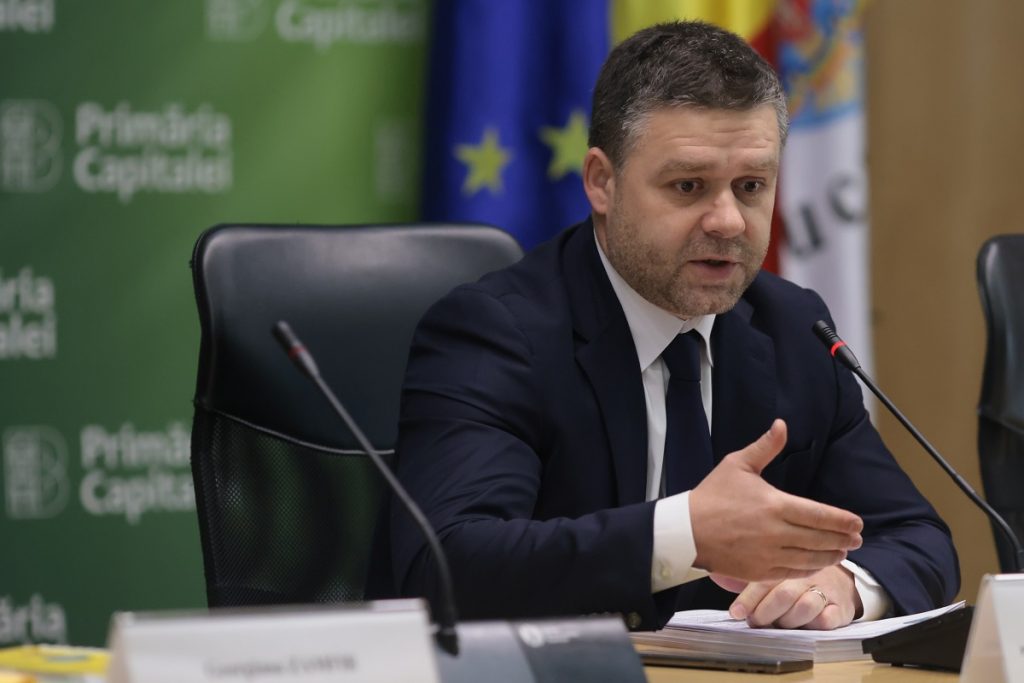 Se iau măsuri în București pentru reducerea consumului de energie? Primarul general Ciprian Ciucu a convocat luni dimineață o ședință cu șefii mai multor instituții
