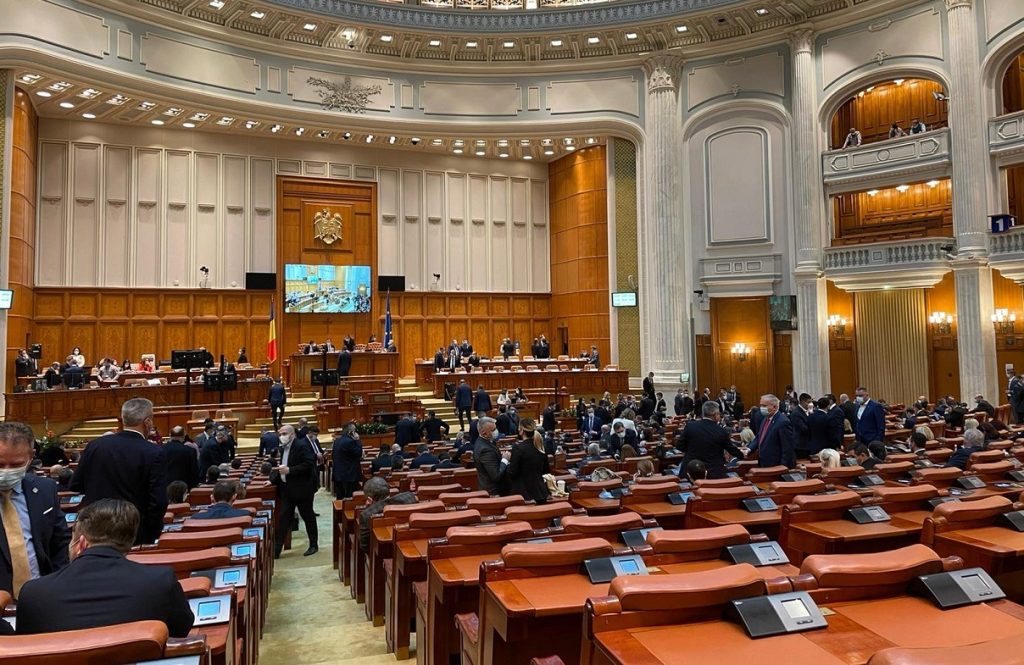 Legea integrității și Strategia națională privind biodiversitatea intră în dezbaterea Parlamentului, convocat în sesiune extraordinară în perioada 3-6 august. Proiectele sunt jaloane în PNRR de care depind peste 1,7 miliarde euro