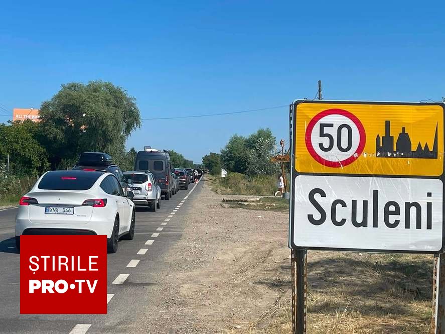 Cozi kilometrice și ore de așteptare la Vama Sculeni. Oamenii îi cer lui Bolojan, într-o scrisoare deschisă, să intervină