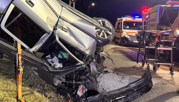 Accident mortal în Olt. Un șofer de 51 de ani a murit după ce s-a izbit cu mașina de un cap de pod/ FOTO