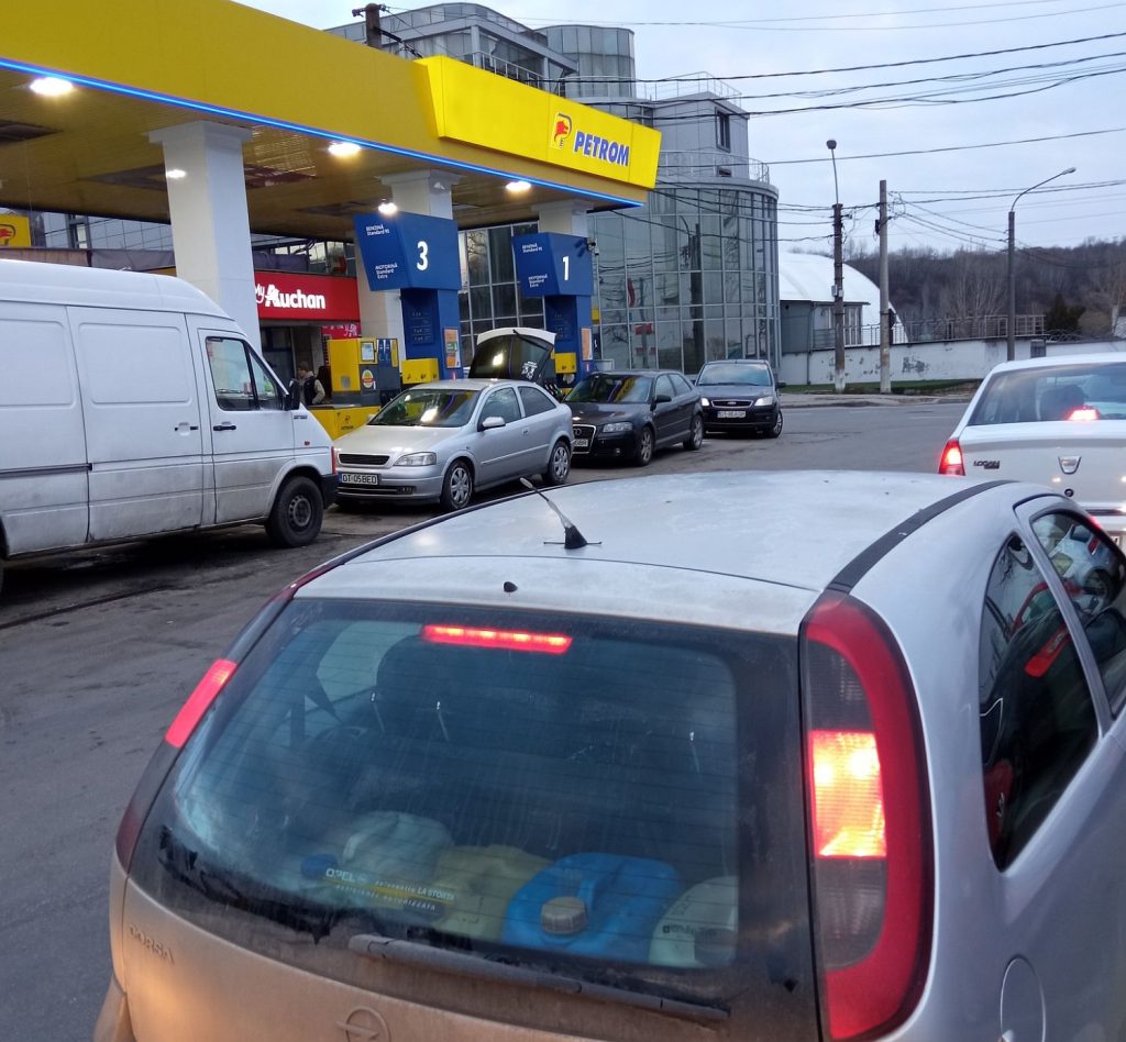 FORT solicită autorităților analizarea urgentă a modului de formare a prețurilor speculative la carburanți, pe ultimele 20 de zile