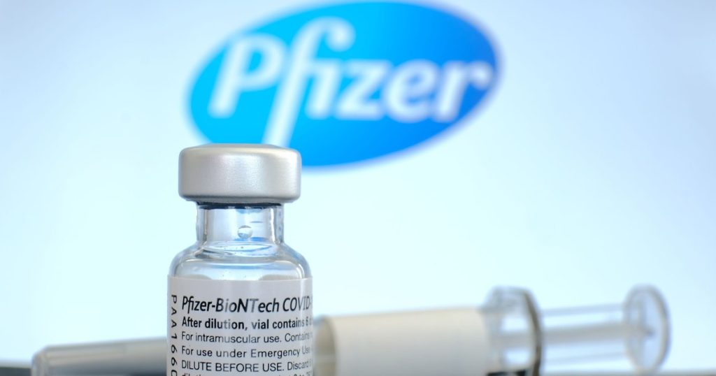 Polonia contestă în instanță obligația de a plăti 1,3 miliarde de euro către Pfizer pentru vaccinurile anti-COVID nepreluate