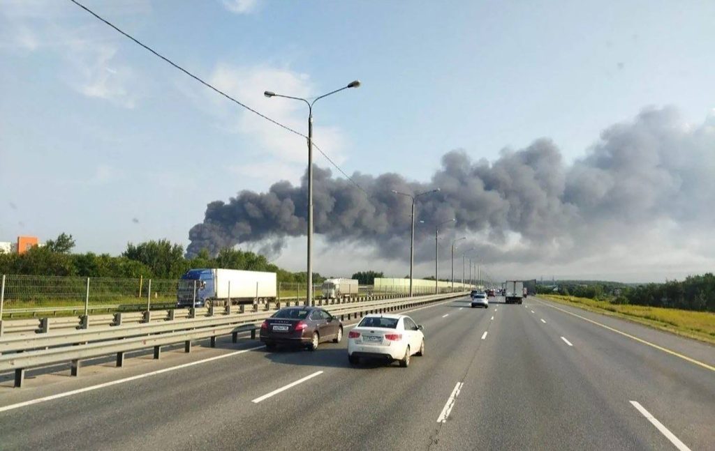 Raid cu drone la periferia Moscovei. Cinci persoane au murit după ce un depozit a fost lovit
