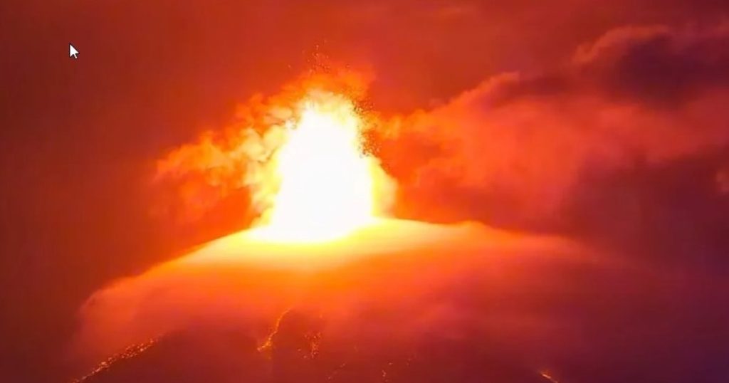 Alertă naţională în Guatemala după erupția vulcanului Fuego. Autoritățile au început evacuările