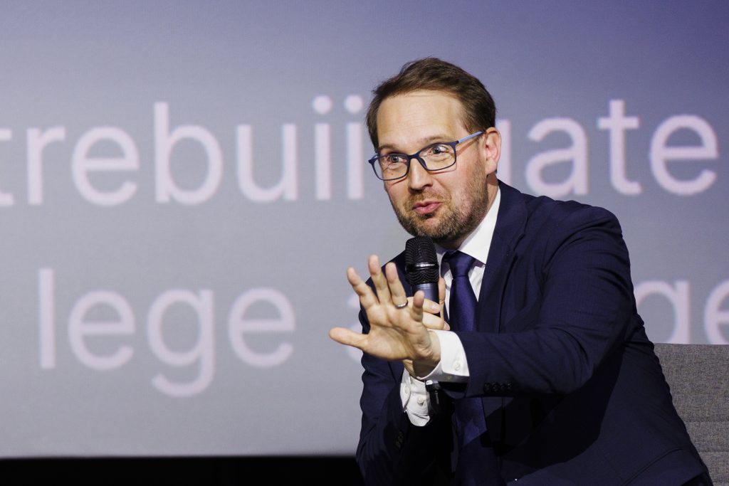 Dominic Fritz anunță că i se taie 10% din salariul de la primărie. „Așa spune legea”