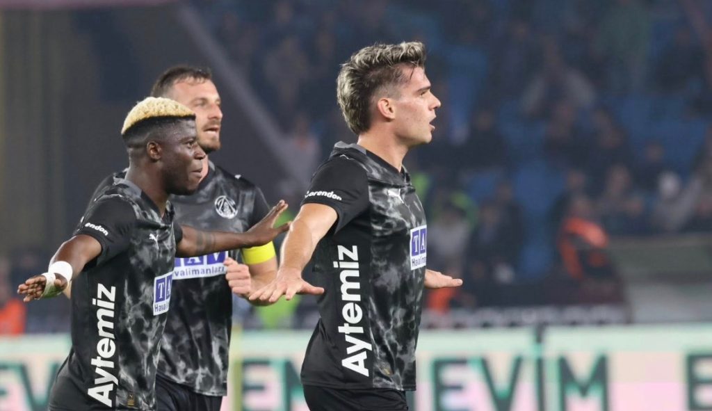 Ianis Hagi, pe cale să prindă transferul carierei