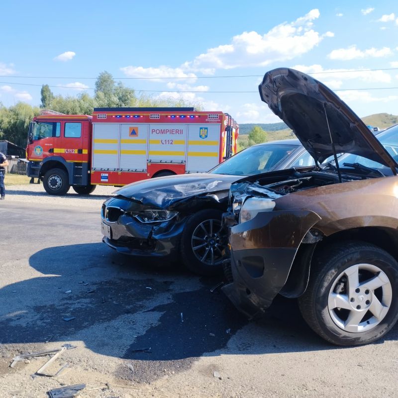 Neamț. Accident rutier în comuna Ion Creangă – două persoane au fost rănite