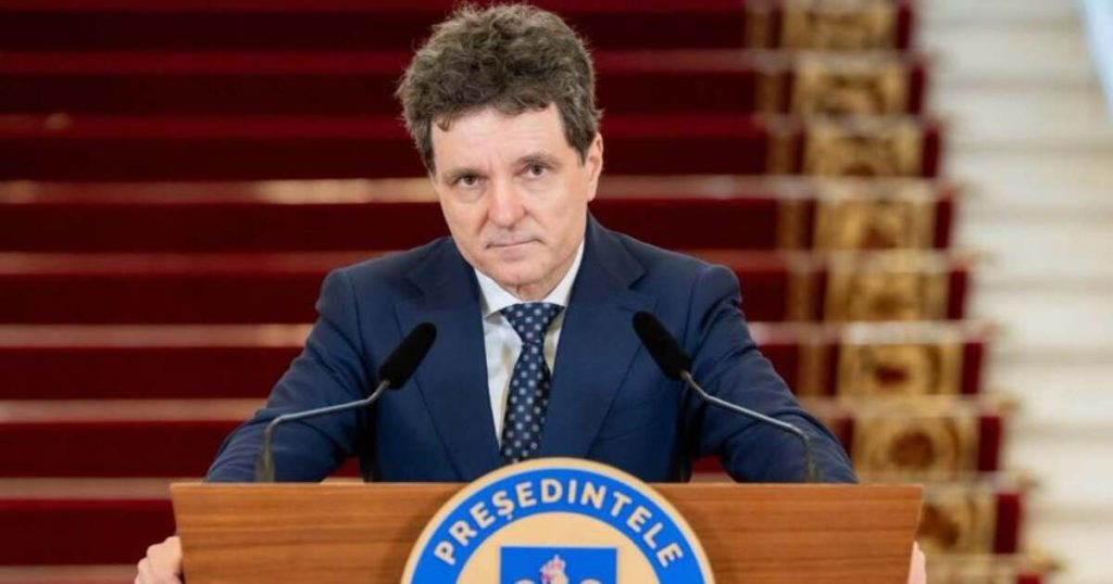 Nicușor Dan a promulgat legea privind reducerea accizei la motorină și prelungirea TVA-ului redus la locuințe
