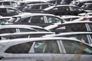 Românii au cumpărat cu 20 de procente mai multe mașini noi față de anul trecut
