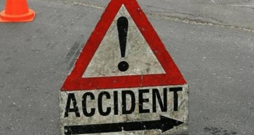 Accident rutier în Panic. Doi copii răniți, trei mașini implicate