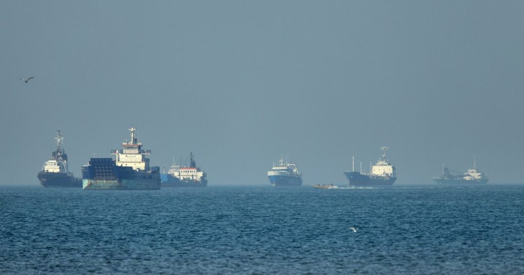 SUA, Iranul și Omanul, aproape de un acord temporar privind redeschiderea Strâmtorii Ormuz