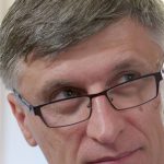 Percheziţii la fostul consilier la Cotroceni Cătălin Avramescu, într-un dosar în care se desfăşoară cercetări pentru pornografie infantilă / Ce spune Cătălin Avramescu