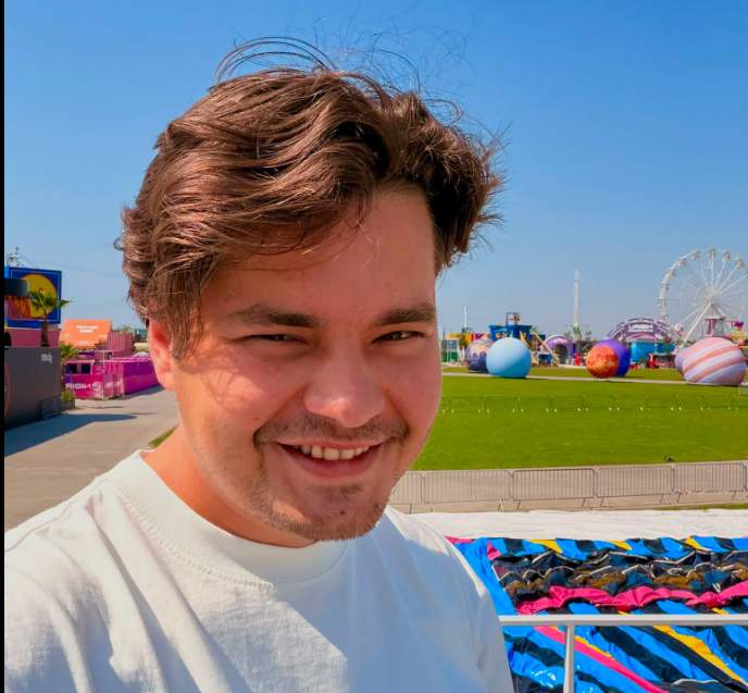 Selly a prins un agent de pază cu șpaga în mână la festival. Ce s-a întâmplat cu angajatul de la Nibiru