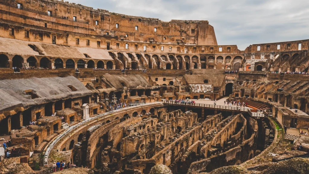 FOTO Descoperire spectaculoasă lângă Colosseum: Arheologii au identificat o posibilă cazarmă a pompierilor din Roma Antică