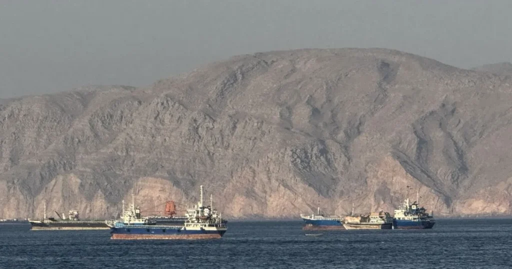 Acord în Strâmtoarea Ormuz: Iranul și Omanul stabilesc o rută nouă pentru navigația maritimă