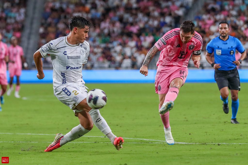 O „dublă”, o pasă decisivă și un record. Lionel Messi a făcut spectacol la revenirea ca titular la Inter Miami. FOTO&VIDEO