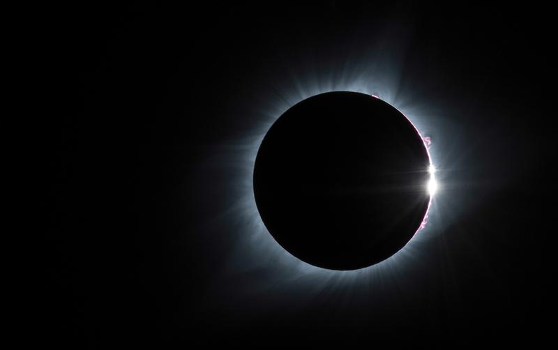 Sectorul energetic european, afectat de încă un fenomen: eclipsa totală de soare. Ce pregătiri face Bruxellesul