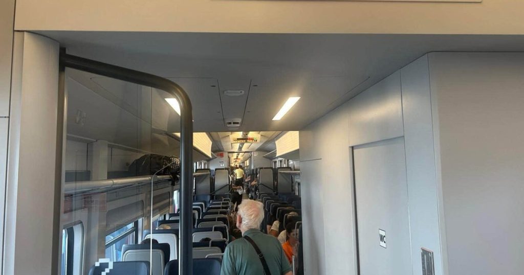 Paradoxul noului tren PESA de la CFR: Arată modern, proiectul a costat o avere, dar circulă fără asigurare