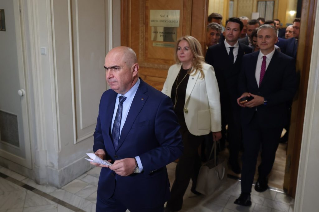 Premierul Bolojan: Trei factori vor influența deciziile agențiilor de rating privind România