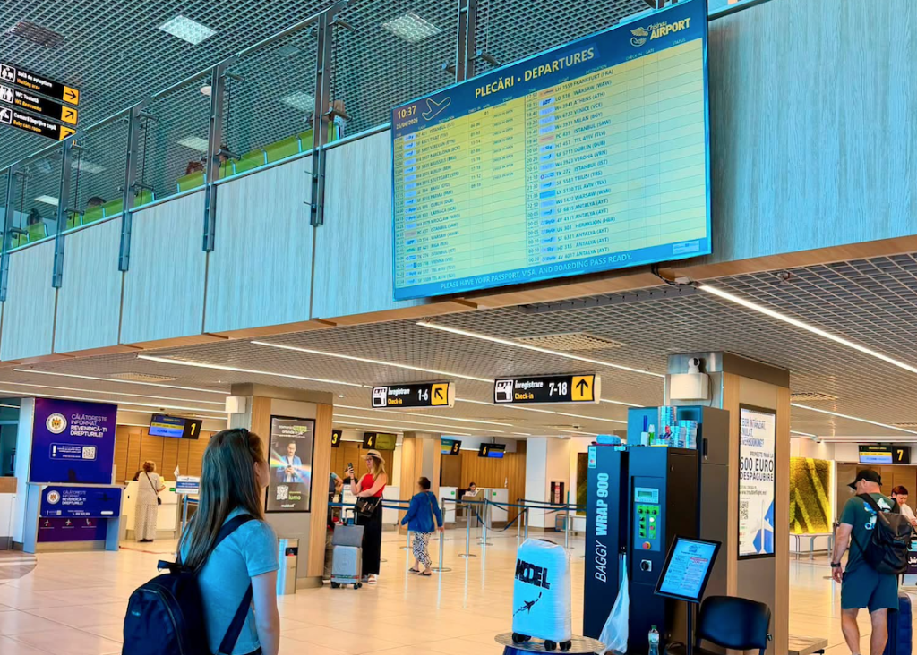 Care sunt cele mai aglomerate perioade ale zilei la Aeroportul Internațional „Eugen Doga” Chișinău. Nivel record de procesare în august – peste 1900 de pasageri pe oră