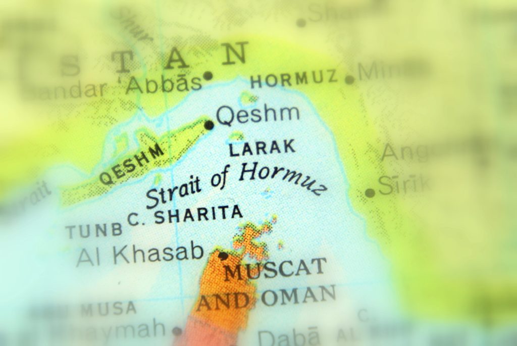 Iranul susține că este aproape de un acord privind Strâmtoarea Ormuz / Redeschiderea rutei maritime ar putea reduce presiunea asupra pieței petrolului