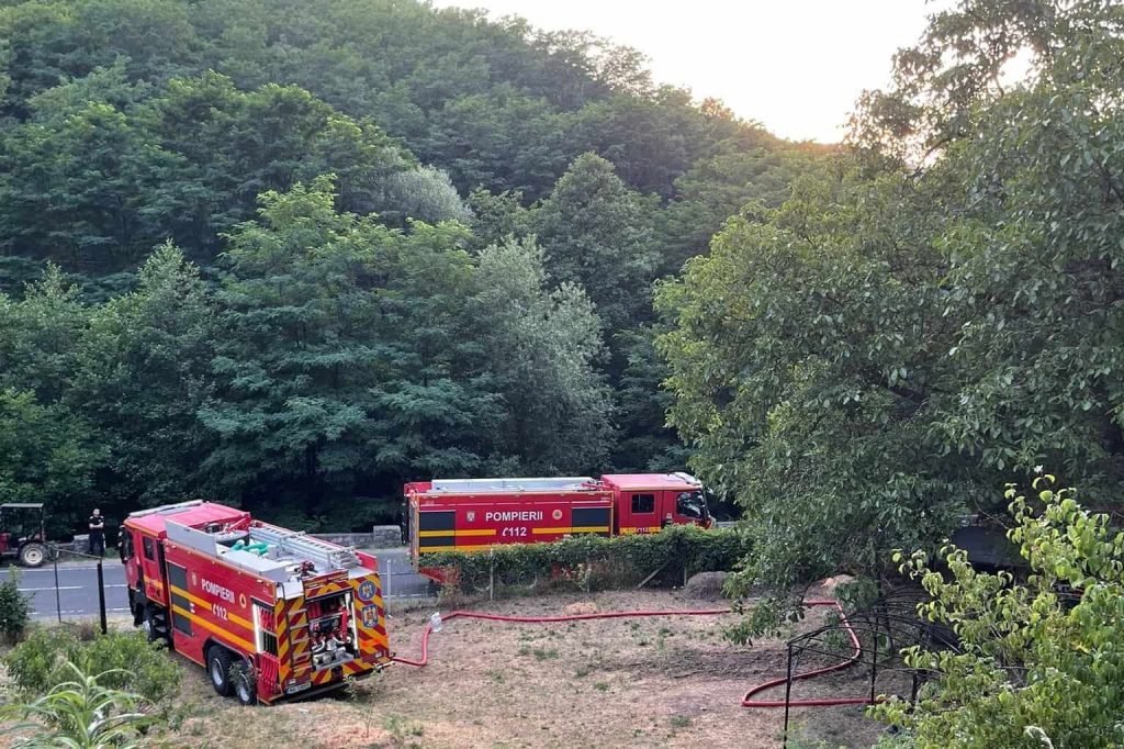 Incendiu într-o gospodărie din Arieșeni. Acționează pompierii din Câmpeni, cu două autospeciale