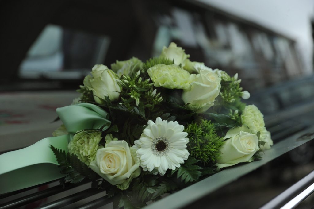 Descoperire șocantă în SUA: peste 50 de cadavre găsite în descompunere într-o casă funerară din Chicago