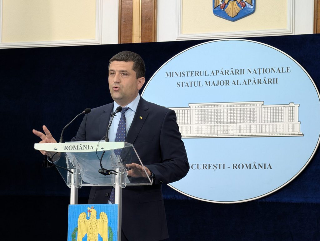 Vicepremierul Radu Miruță, ministru MApN, după decizia Moody’s: „Vestea bună este că România rămâne pe direcția corectă. Vestea mai puțin bună este că trebuie să continuăm” / Cere eliminarea „risipei și privilegiilor nejustificate”