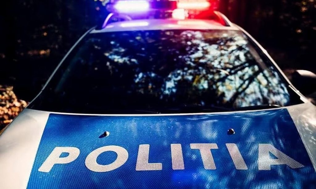 Accident pe DN 74, Zlatna-Abrud. ATV lovit de o mașină, după neasigurare la schimbarea direcției de mers. Un bărbat a fost rănit