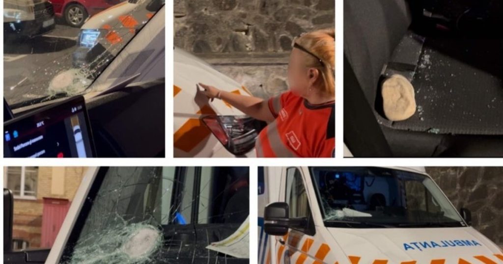 Șapte persoane, arestate după atacul asupra unei ambulanțe în Cluj. O femeie ar fi aruncat piatra care a rănit șoferul