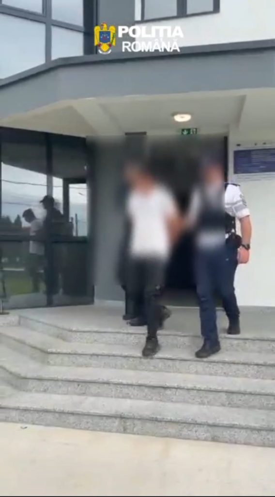 Adolescent reținut după ce a furat două mașini într-o noapte