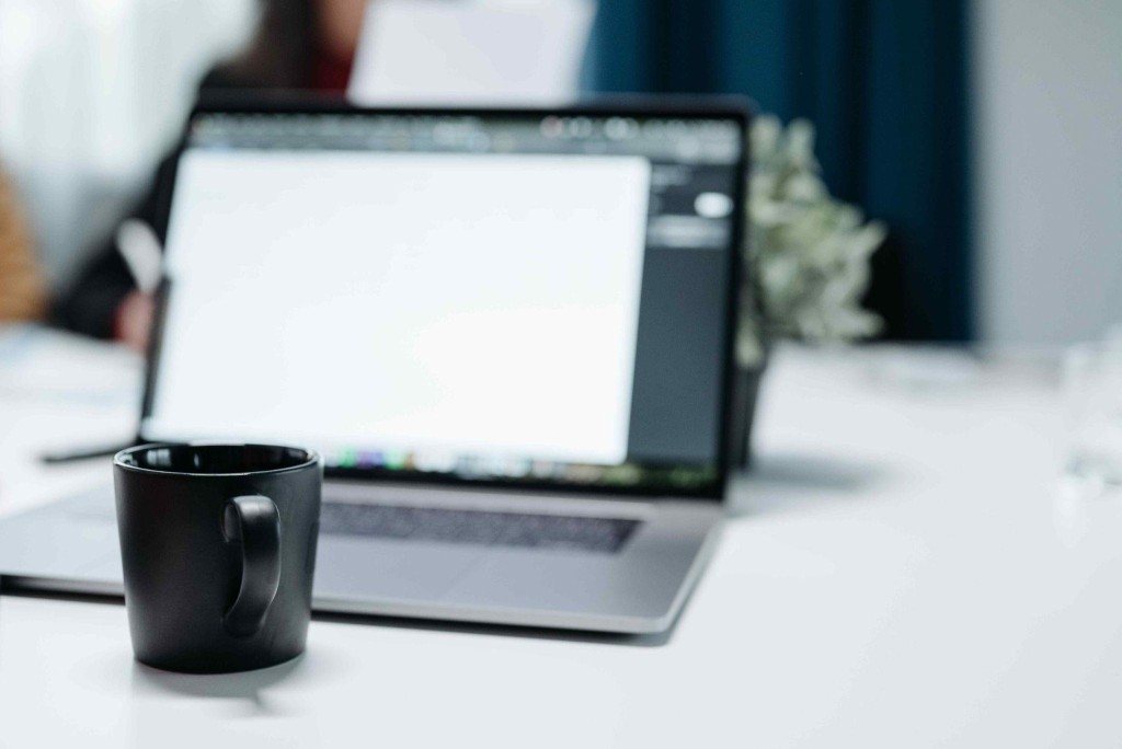 Autonomia laptopului cu Windows se pierde în aplicațiile uitate deschise