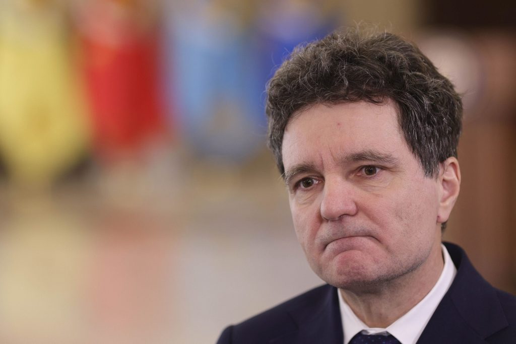 Nicușor Dan a atacat la CCR Legea ANI. Sesizarea vizează amendamentul AUR referitor la averile partenerilor și „amendamentul Fritz”