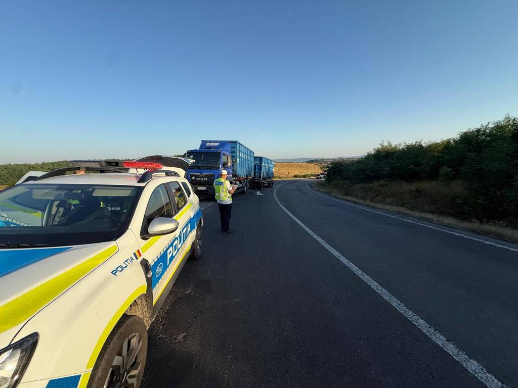 Accident pe DN 1, între Șercaia și Perșani. O persoană a fost rănită, iar traficul este blocat