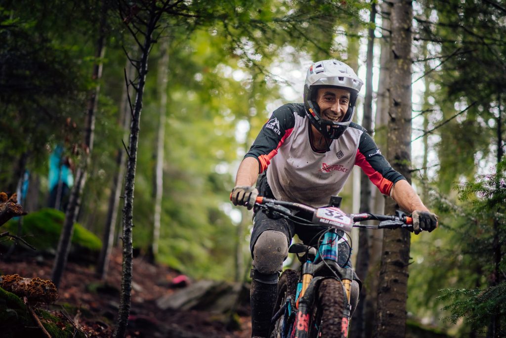 Triada eMTB Xperience, „cea mai complexă competiție”, revine în Munții Făgăraș la început de septembrie. 75 km de traseu și 5.200 de metri diferență de nivel