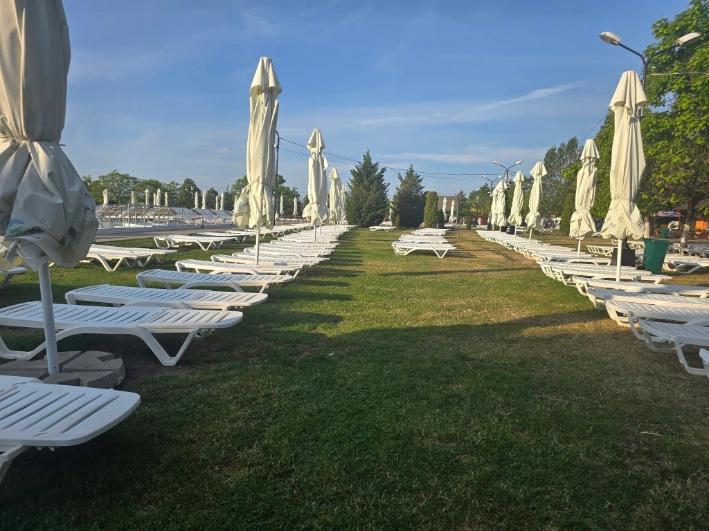VIDEO. Tășnad investește continuu în confortul turiștilor. Cum s-a transformat stațiunea în ultimii cinci ani