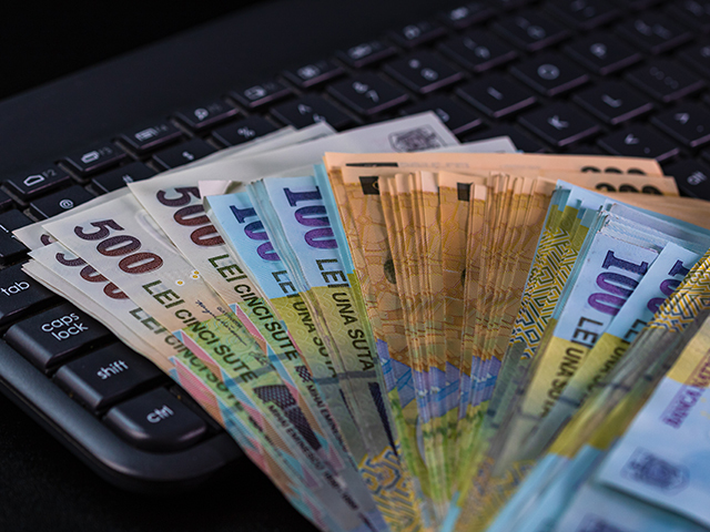 Piaţa muncii, la cinci luni din 2026. Salariile cresc uşor, numărul de salariaţi scade. Salariile cele mai mari şi cei mai mulţi angajaţi, concentraţi în Bucureşti, Cluj şi Timiş. Salariul mediu net a crescut cu 3,2% de la an la an, până la aproape 5.700 