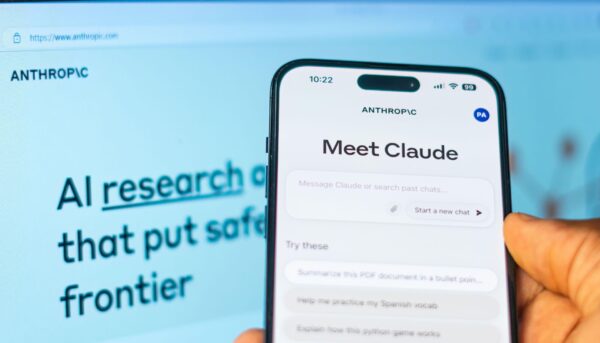 Regulile Uniunii Europene obligă compania americană Anthropic să marcheze conținutul generat de chatbotul Claude / Măsura, aplicată global