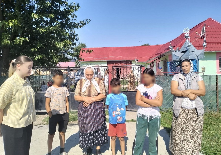 Ambulanța atacată după un fake de pe TikTok: Reportaj din satul unde legenda „salvării negre” a devenit violență reală