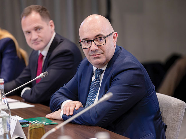 Bogdan Cernescu, BCR: Democratizăm accesul la condiţii de tranzacţionare care, pentru antreprenori, fac diferenţa. Firmele pot obţine cotaţii valutare personalizate în timp real pe platforma George Business şi pot tranzacţiona în 66 de perechi valutare