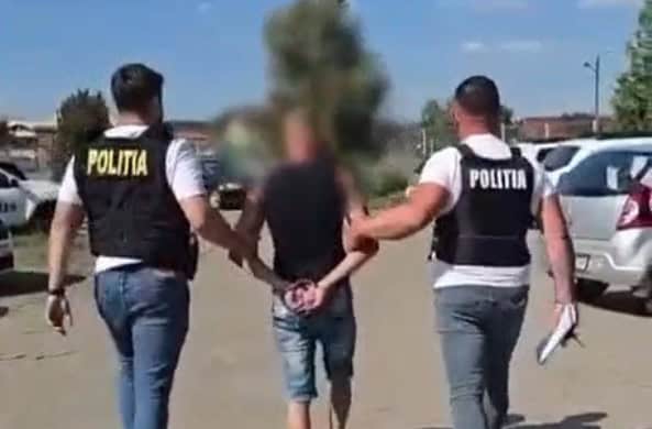 VIDEO. Bătaie în plină stradă, la Câmpia Turzii. Un bărbat a fost lovit în cap. Agresorul, arestat preventiv
