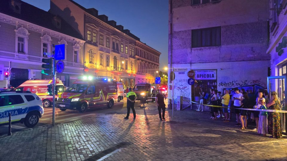 Tragedie în centrul Brașovului: o mașină a intrat în plin într-un grup de pietoni de pe trotuar. Doi oameni au murit