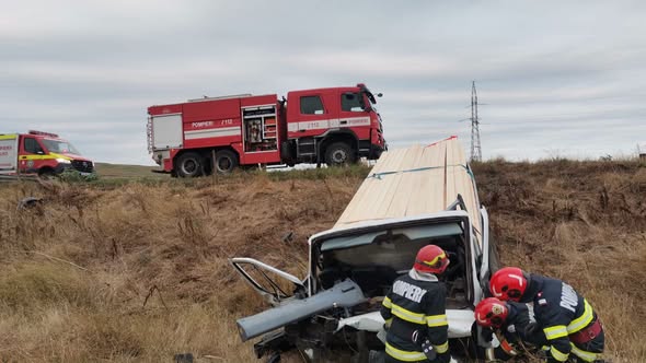 Accident rutier între Răchiți și Stăuceni: un tânăr de 23 de ani, transportat la spital – FOTO