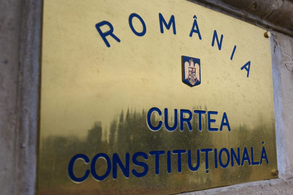CCR amână pentru 17 august deciziile privind sesizările depuse de Nicușor Dan, USR și PNL la noua lege ANI