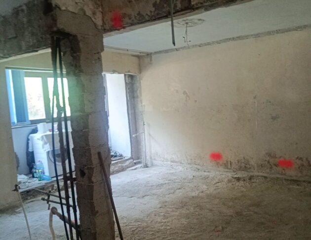 Demola ziduri în apartament fără autorizație! Vecinii au făcut plângere