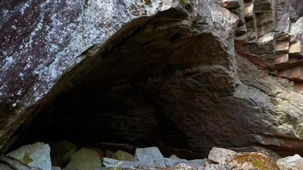 O peșteră din Cheile Vârghișului ascundea un secret care schimbă tot ceea ce se știa până acum despre neanderthalienii de pe teritoriul României