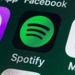 Spotify va marca profilurile artiştilor generaţi de inteligenţa artificială cu eticheta ”AI Persona”