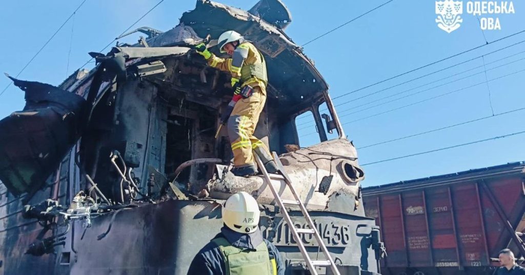 Atac rusesc asupra unui tren de călători în Odesa. Mecanicul și ajutorul său au fost uciși, 340 de pasageri au fost evacuați