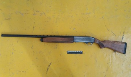VIDEO Arme și sute de cartușe depistate la patru bărbați din Drochia